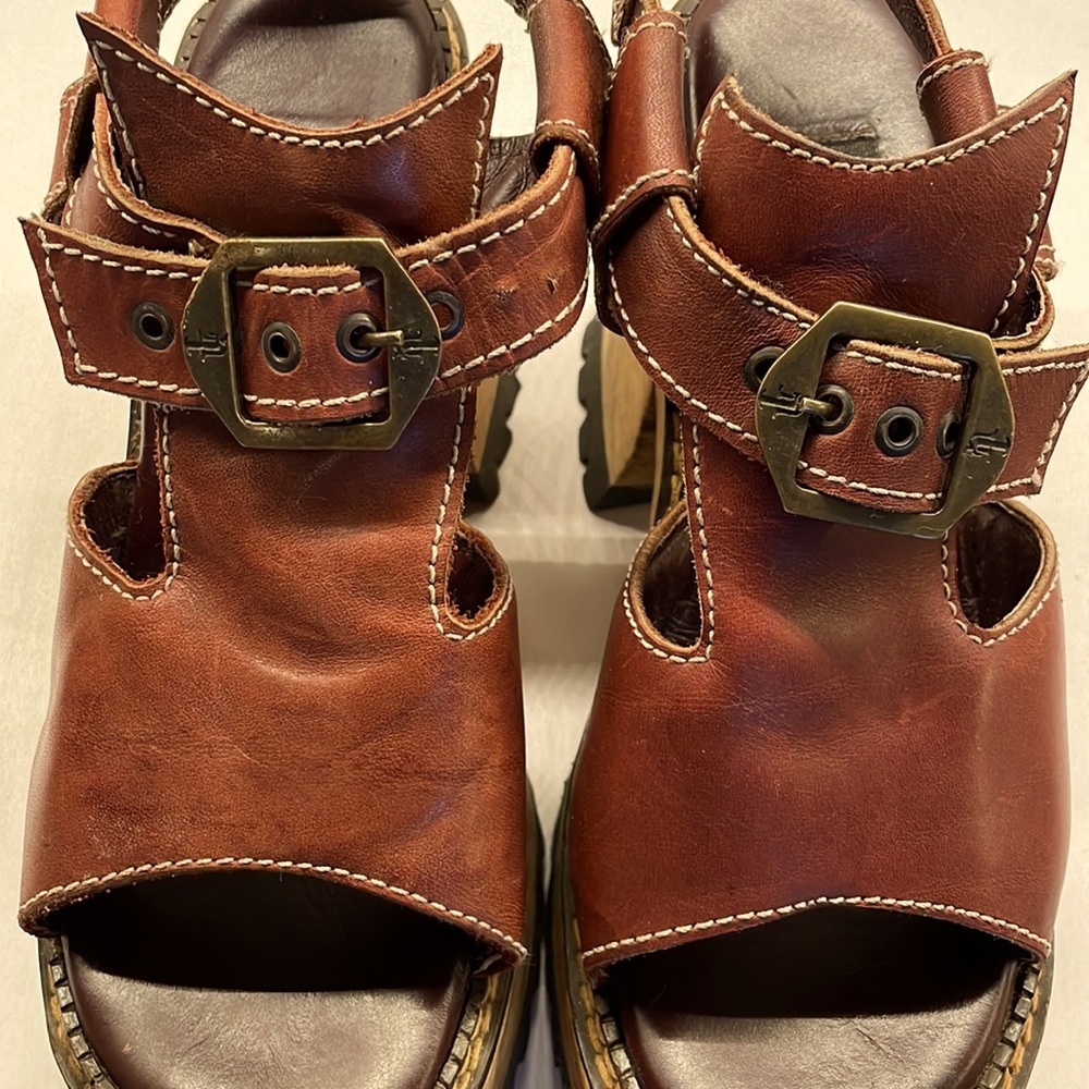 Sold-London Underground Chunky Wood Heel Platform Brown Leather Sandals Vintage - Picture 8 of 14